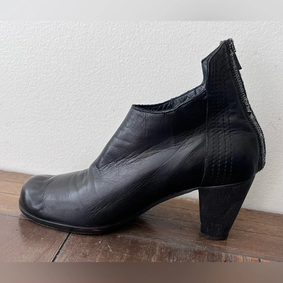 Lost and Found Shoes Black Leather Ankle Boots size 38 Womens US size 8 - Picture 11 of 11